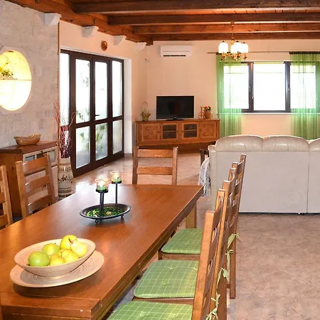 Haus Matteo 255s Lägenhet